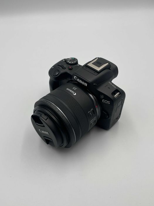 CANON EOS R50 + Obiektyw CANON RF 35 mm f/1.8 Macro (STATYW GRATIS)