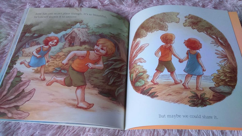 Книга для дітей англійською Nara and the ISLAND