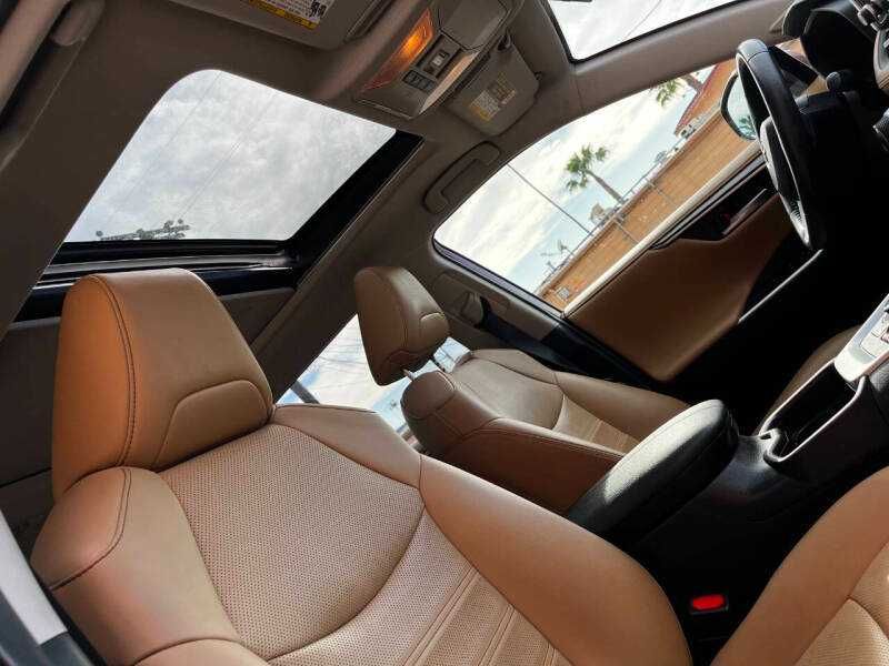 2019 Toyota RAV4 Hybrid Limited