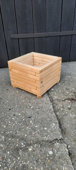 Sprzedam różne doniczki