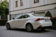 Lexus IS Lexus IS 2017 200t • Elegance • Biała perła • Bezwypadkowy!