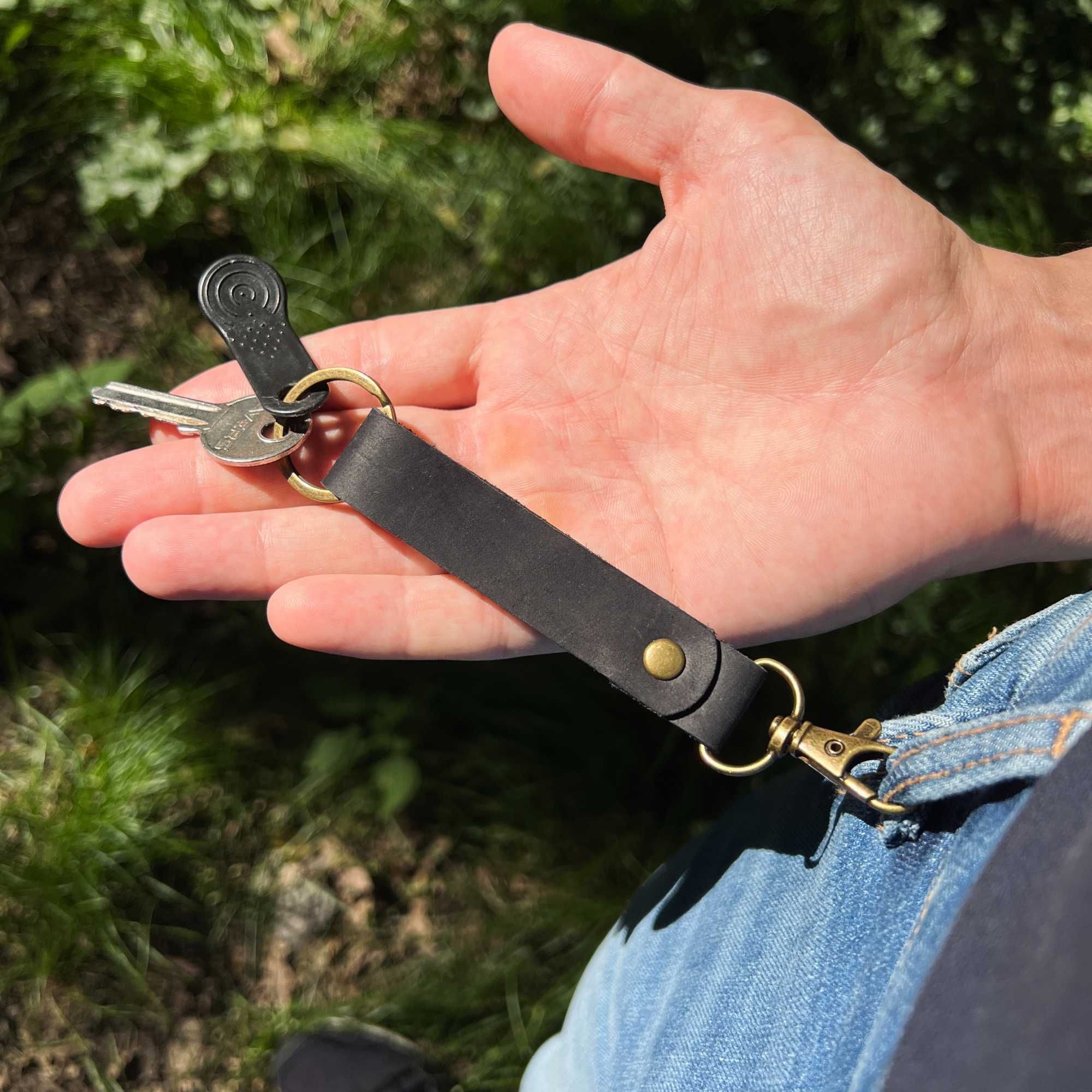 Brelok do kluczy z grawerem skórzany z imieniem handmade