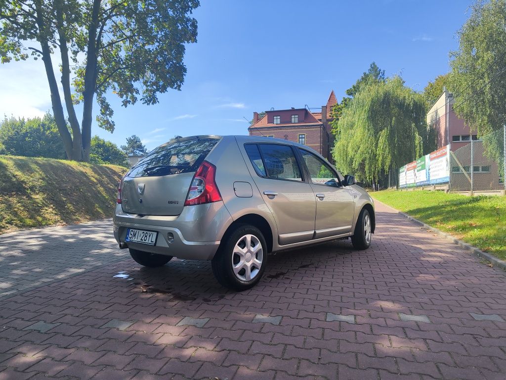 Dacia Sandero 1.6 klimatyzacja, salon Polska, pierwszy właściciel