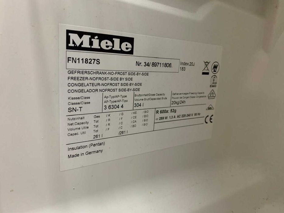 Морозильна камера MIELE
