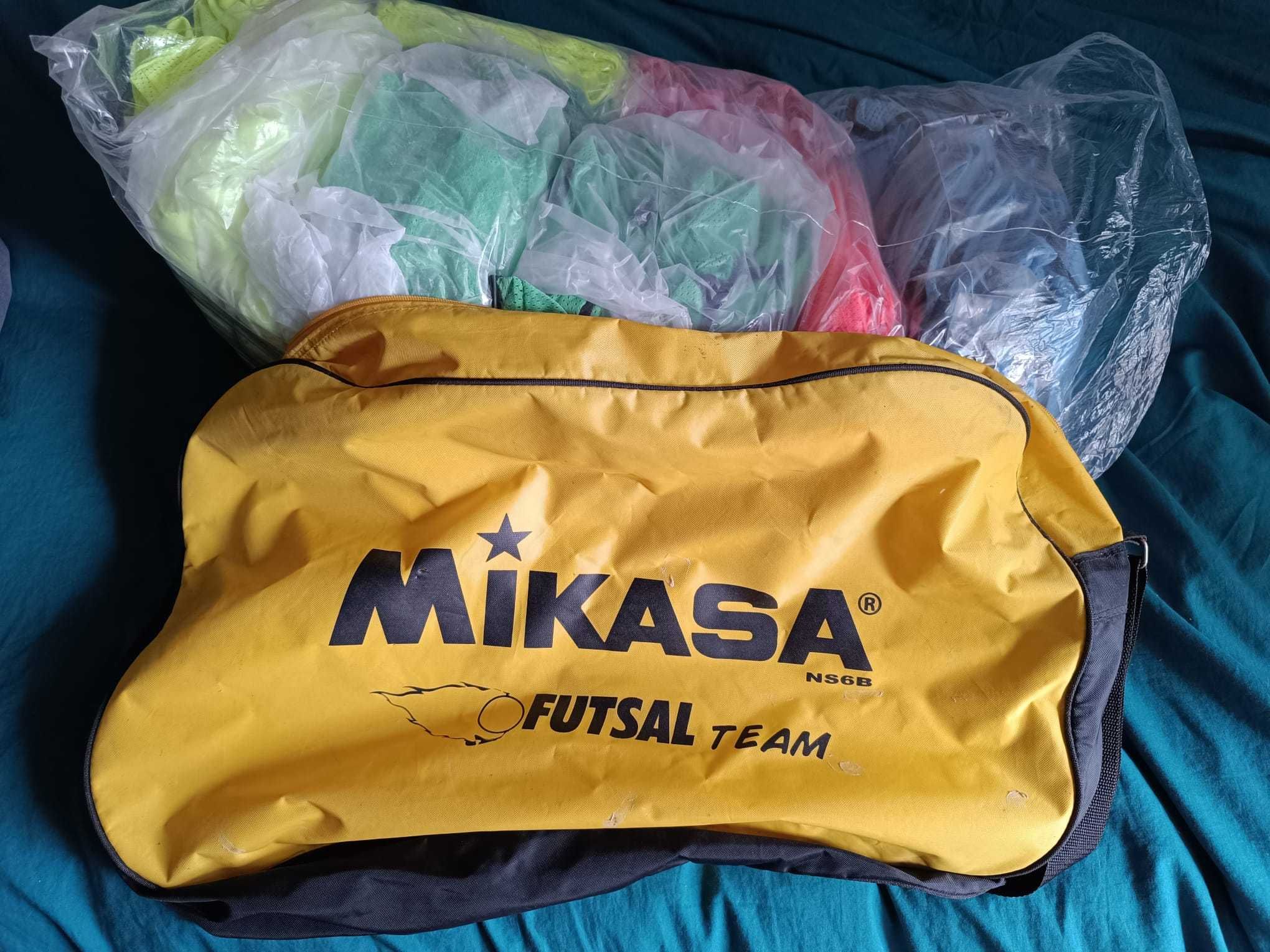 Conjunto Desporto Coletes + Saco Mikasa 58€
