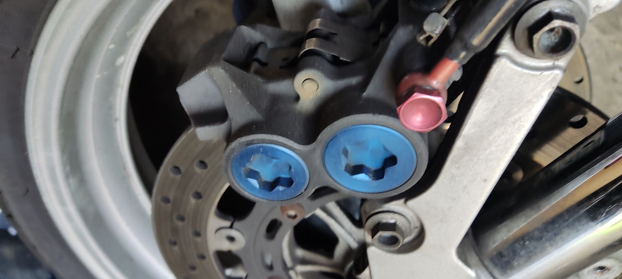 Yamaha R1 rn01 zaciski pompa przewód