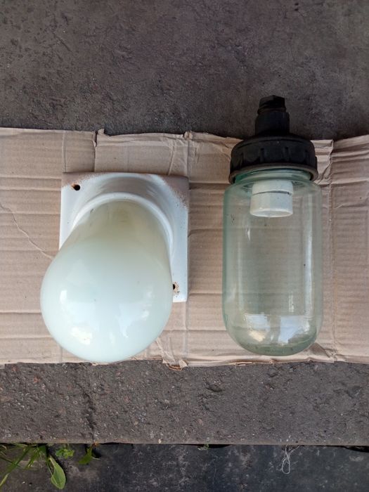 Продам  плафон светильник.