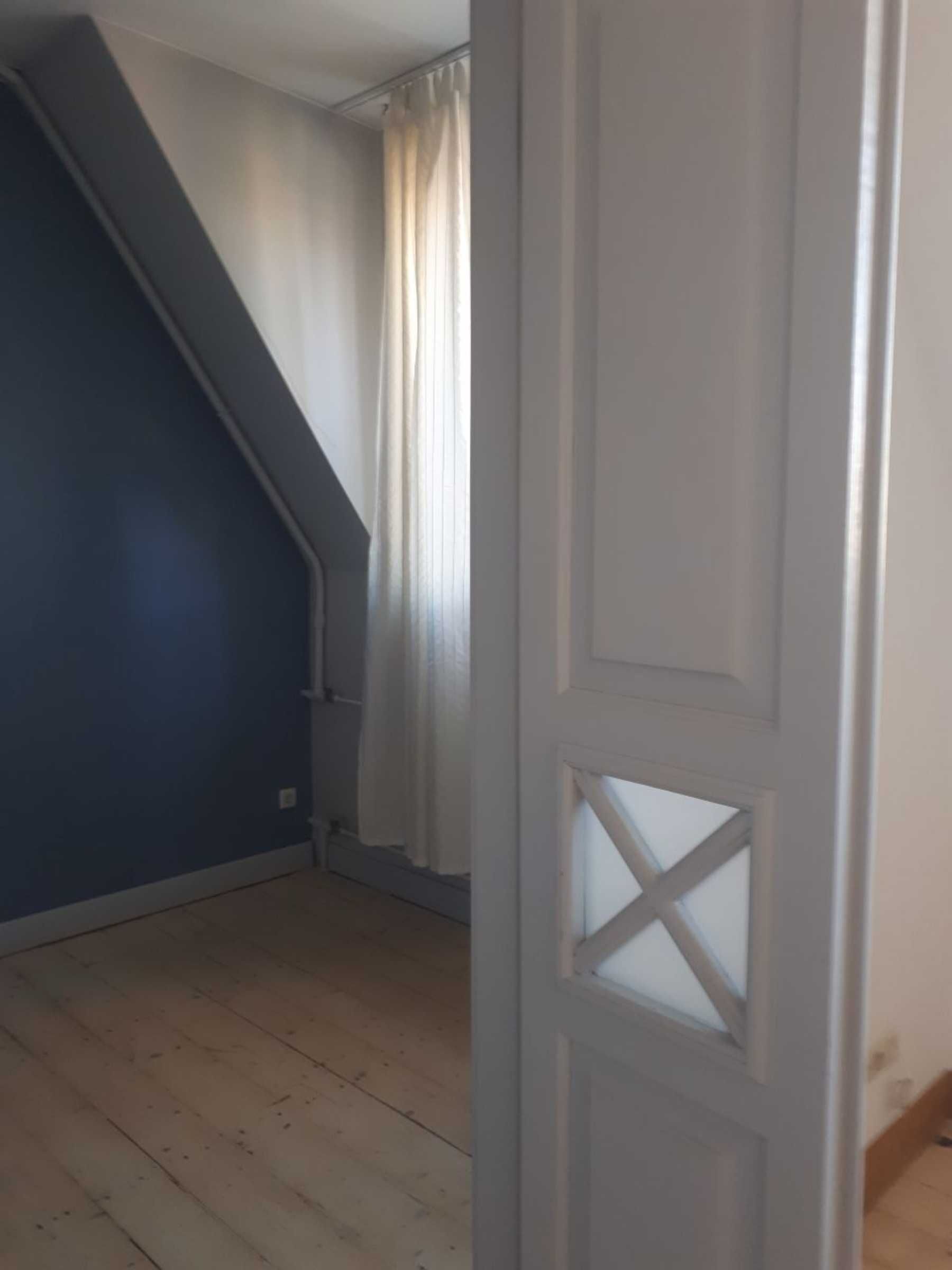 Продам 2 комнатную квартиру 50 м2 в центре,пр. Героев Харькова VI