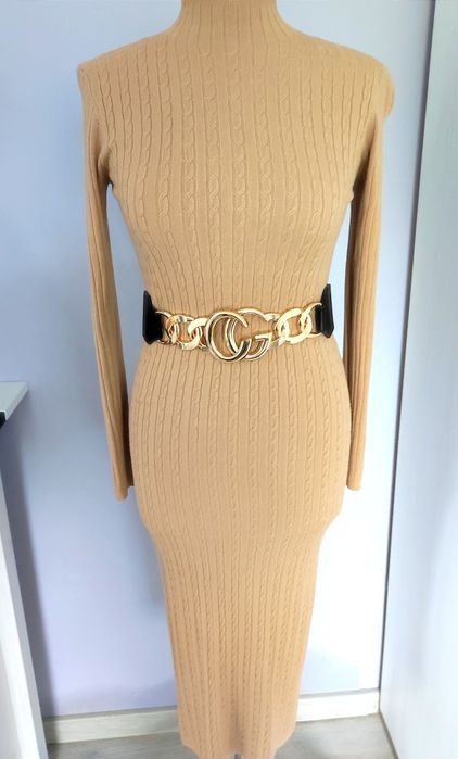 Sukienka z półgolfem