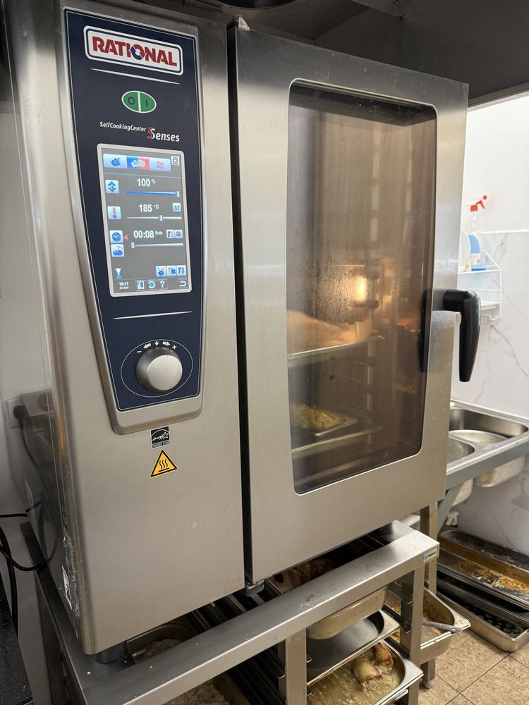 Piec konwekcyjni parowy Rational SCC 101 elektryczny