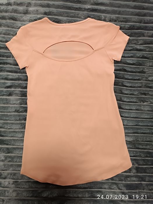 Продам футболки на рост 152 см