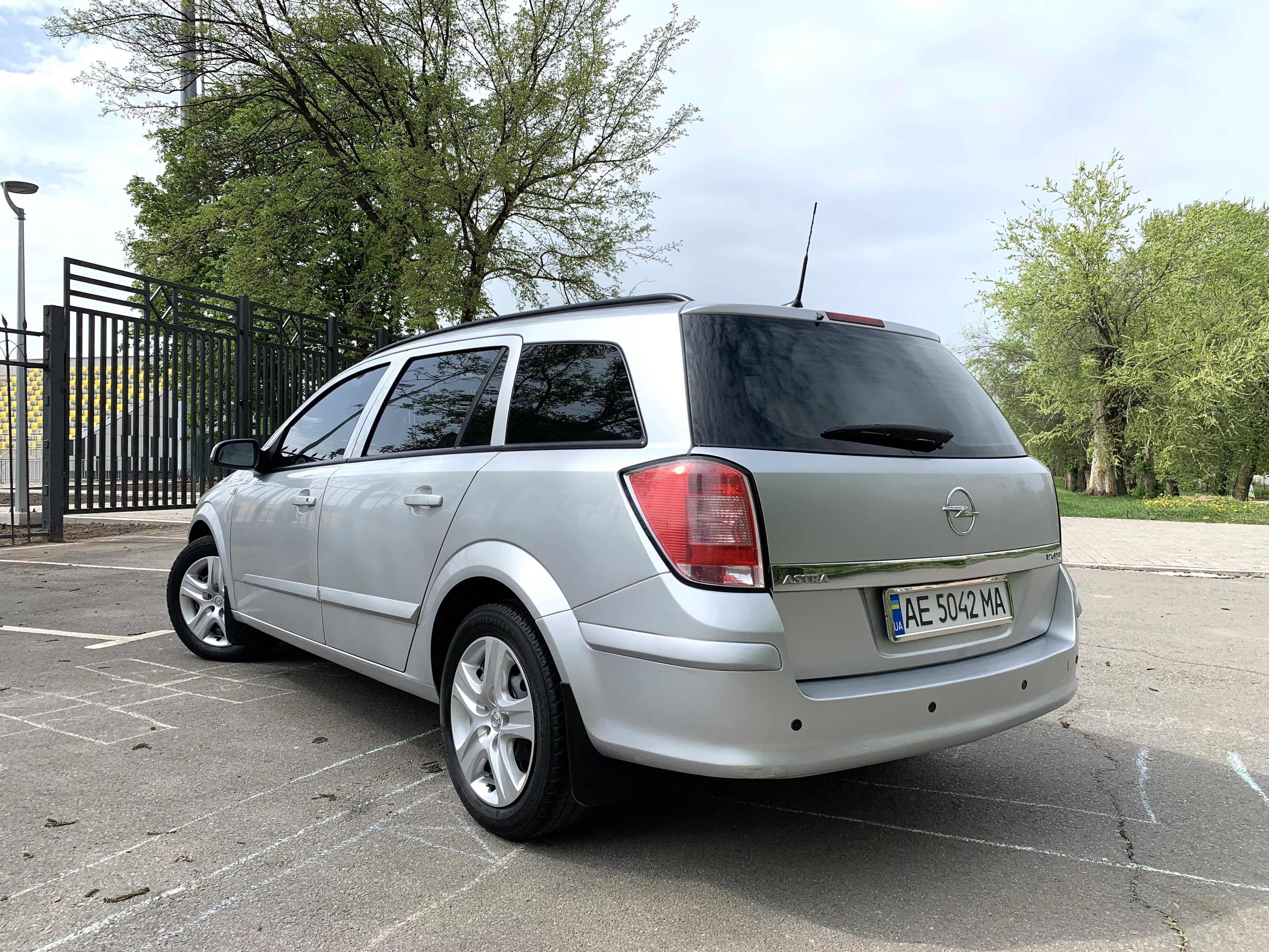 Opel Astra 1.7 CDTI 2008г.