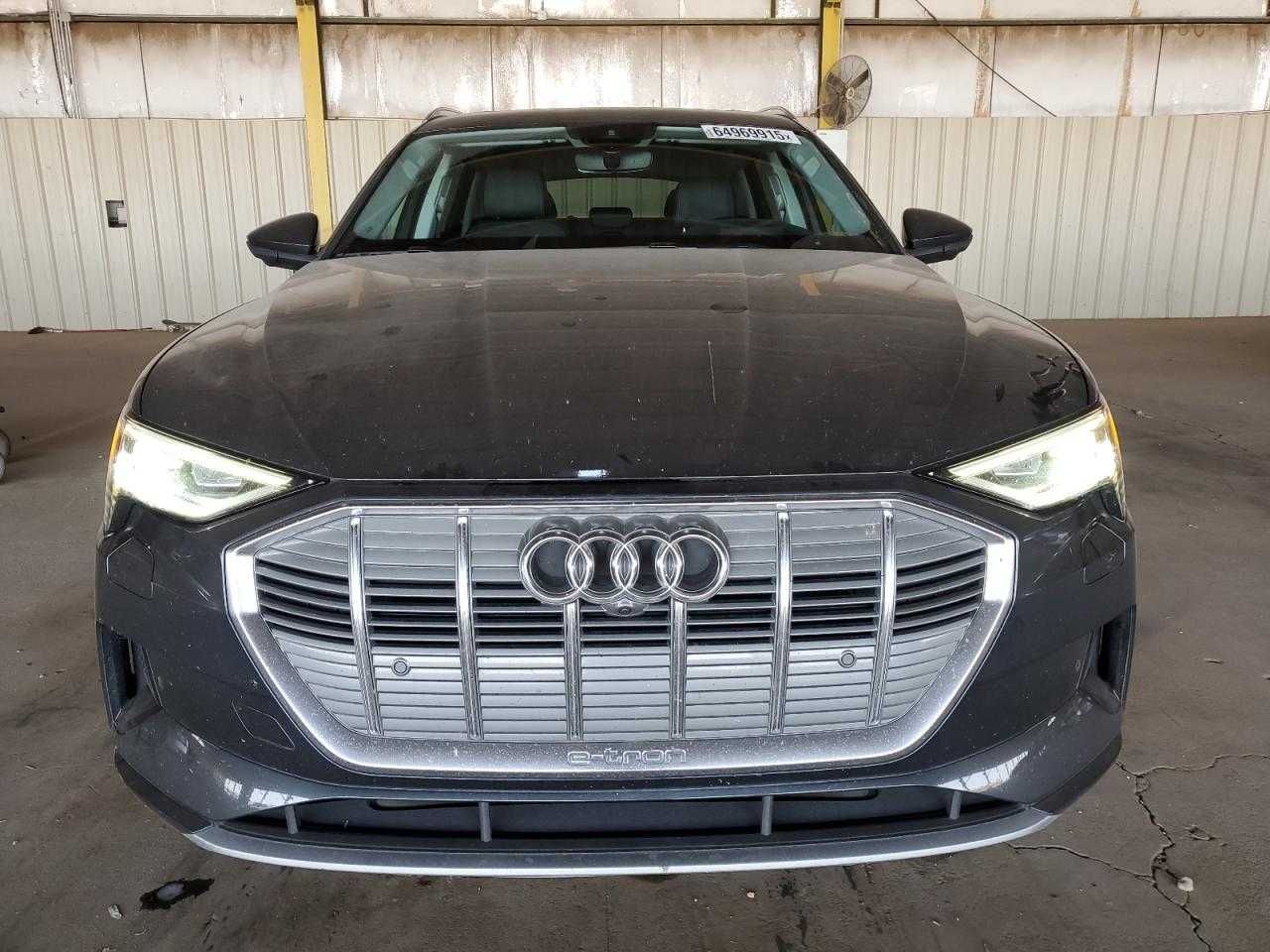 Audi E-Tron Prestige 2019)