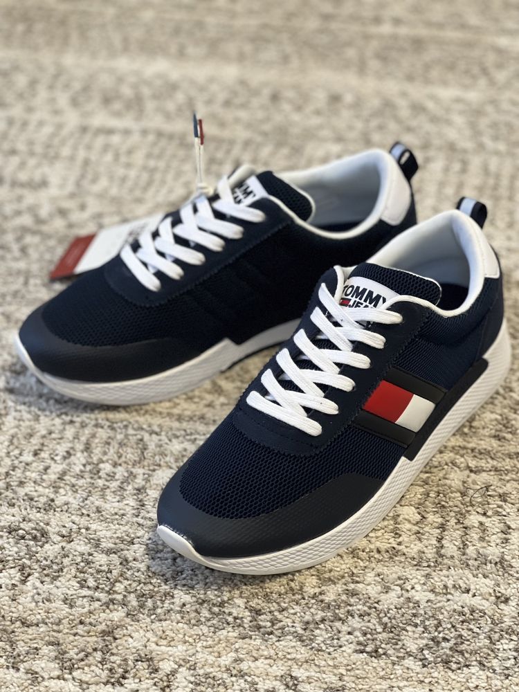 ЗНИЖКА! Кросівки Tommy Hilfiger  Jeans Flag Sneaker  EM0EM00400 40
