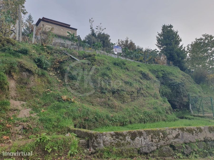 Parcela de Terreno, Avessadas e Rosém