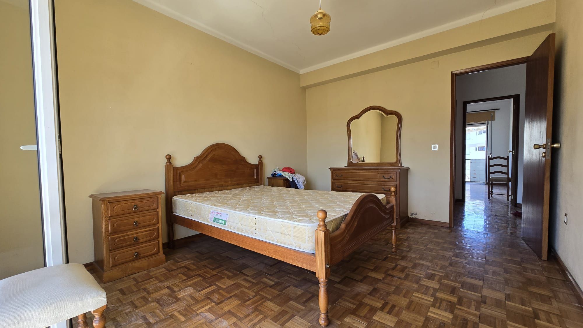 Apartamento t 4 no centro da cidade de Lamego para venda para venda .