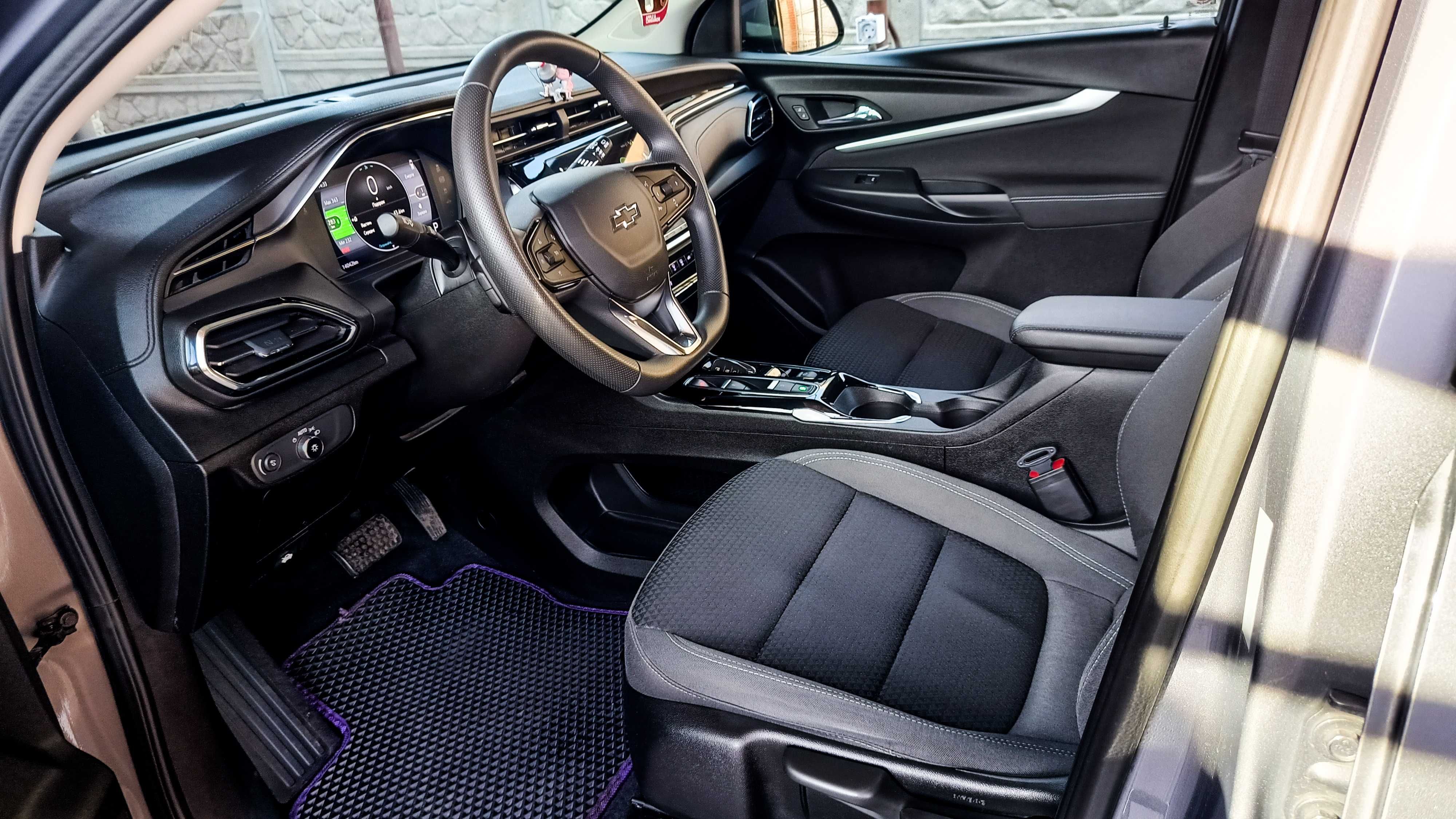 Chevrolet Bolt EUV 2023р новий сімейний хачбек універсал кросовер
