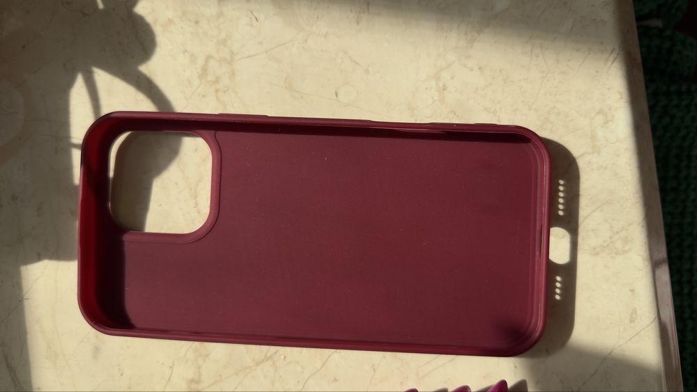 Продам чохол на IPHONE 16 pro max / продам чехол на IPHONE 16 pro max