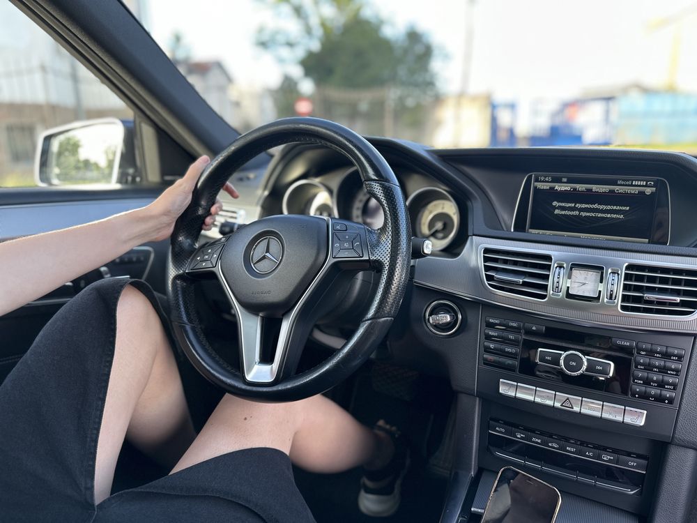 Mercedes-Benz E-Class 2013