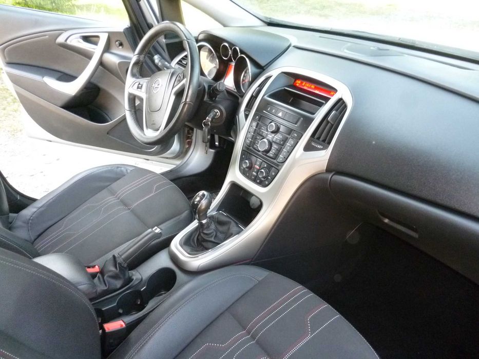Opel Astra j 1.4 Turbo 140 koni klima,półskóry 167tys.km 100% orginał.