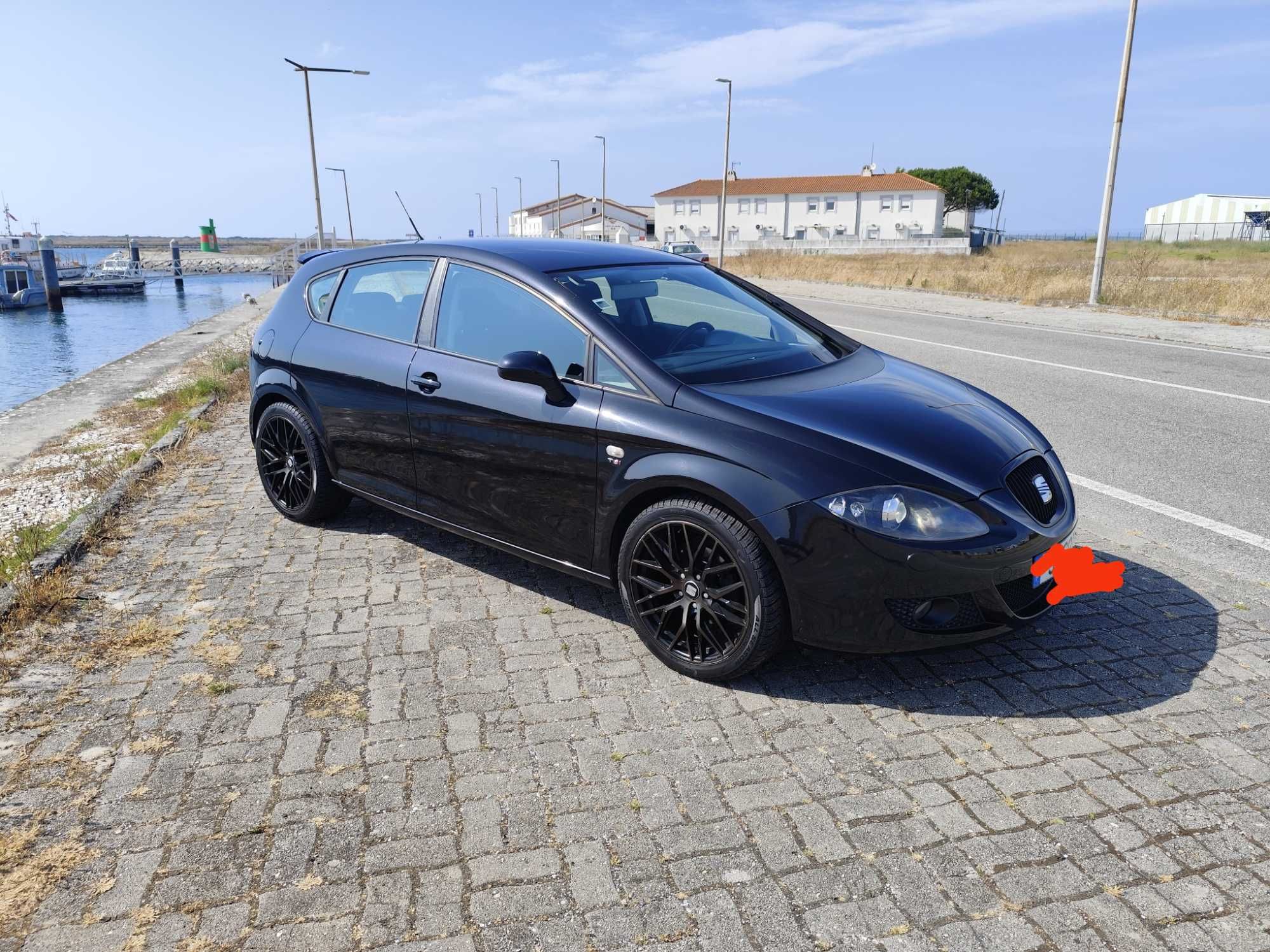 Único no País ( versão e motorização)