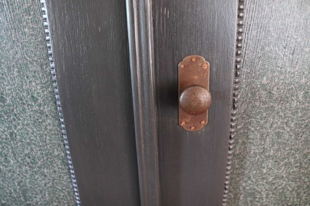 Unikatowa szafa antyczna po stylizacji. Grafit z zielenią. Loft/Boho