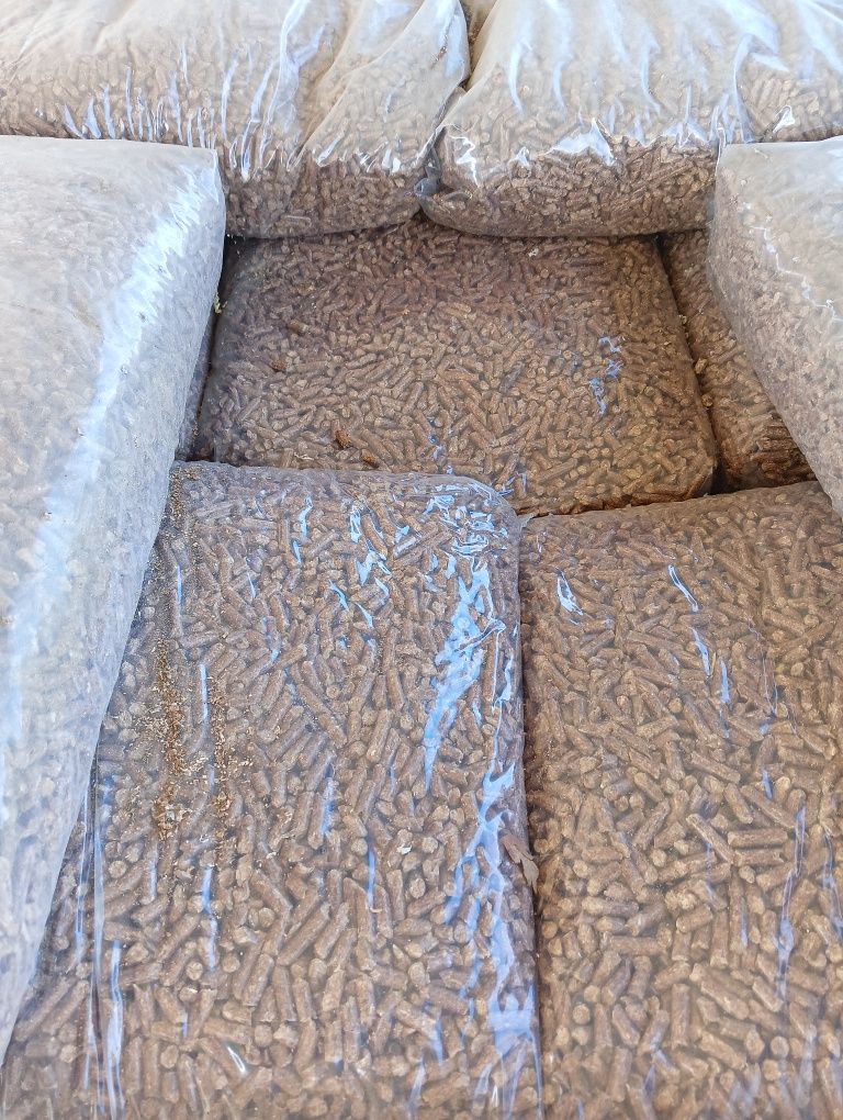 Pellet drzewny A1, 6mm,15 kg.worek.