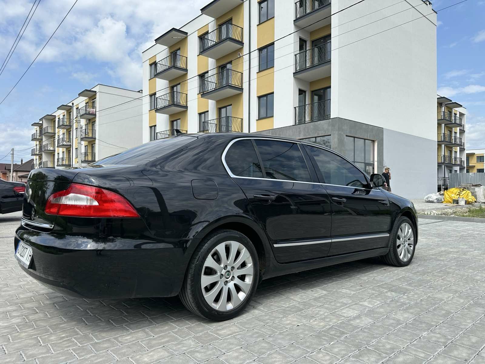 Škoda Superb 2011  automat