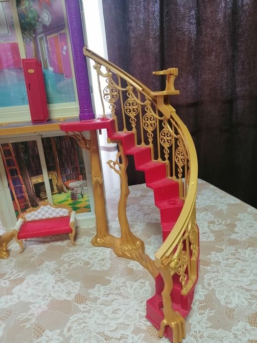 Ляльковий будинок, палац, замок-школа  After ever high, monster high