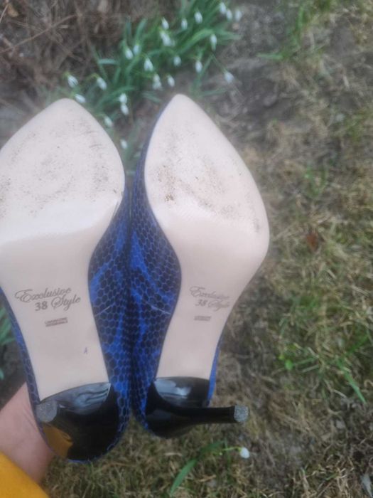 Вишукані шкіряні туфлі