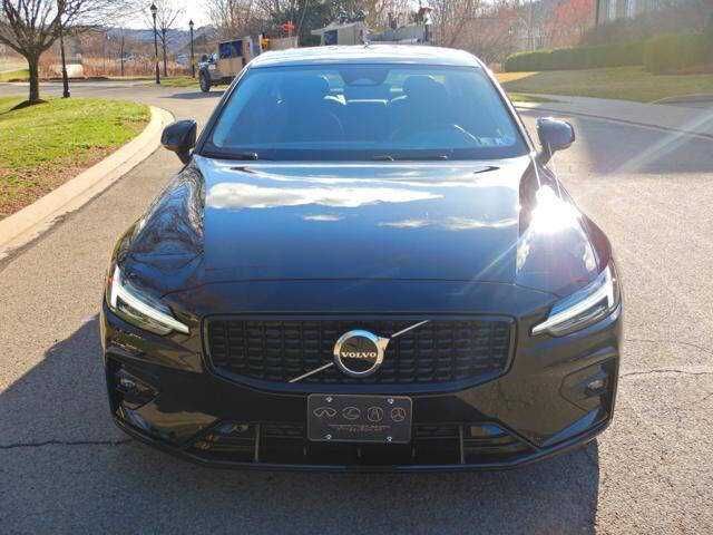 2024 Volvo S60 B5