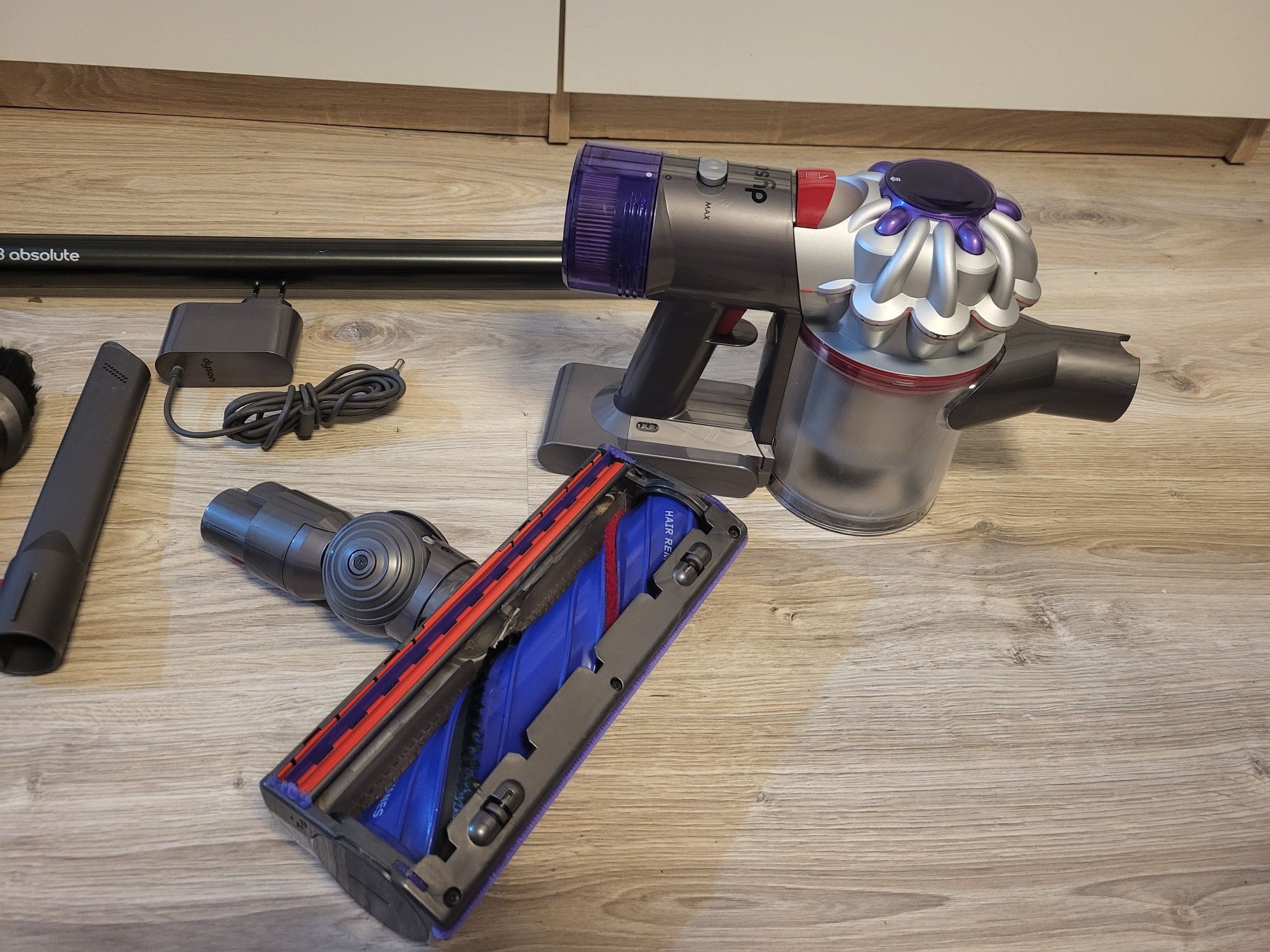 Odkurzacz Dyson v8 absolute bezprzewodowy pionowy Nowy model sv25