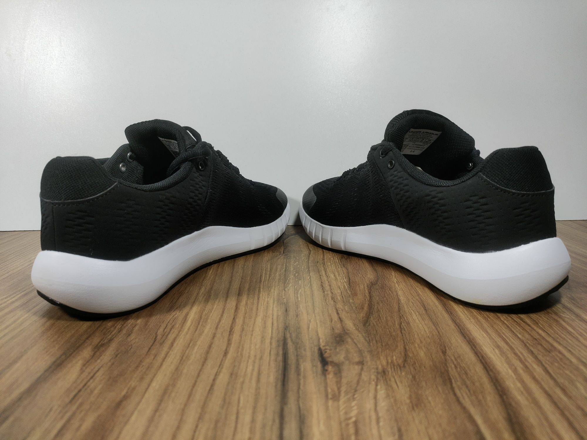 Buty Under Armour sneakersy damskie sportowe gym r. 40 26cm