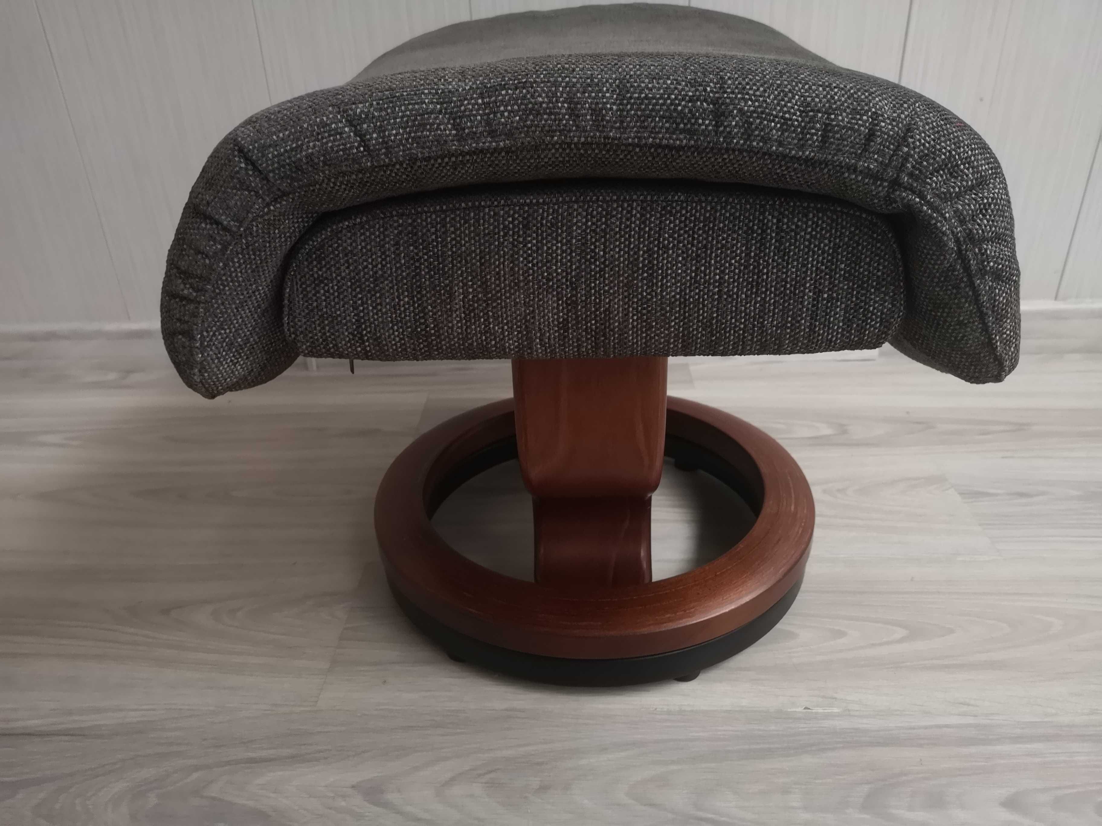 pufa podnóżek tkanina 56x49x49 EKORNES stressless