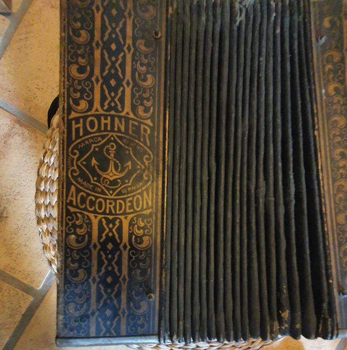 Zabytkowy AKORDEON ,sygnowany Hohner marca,unikat,antyk