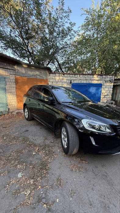 Продам свій автомобіль Вольво хс 60