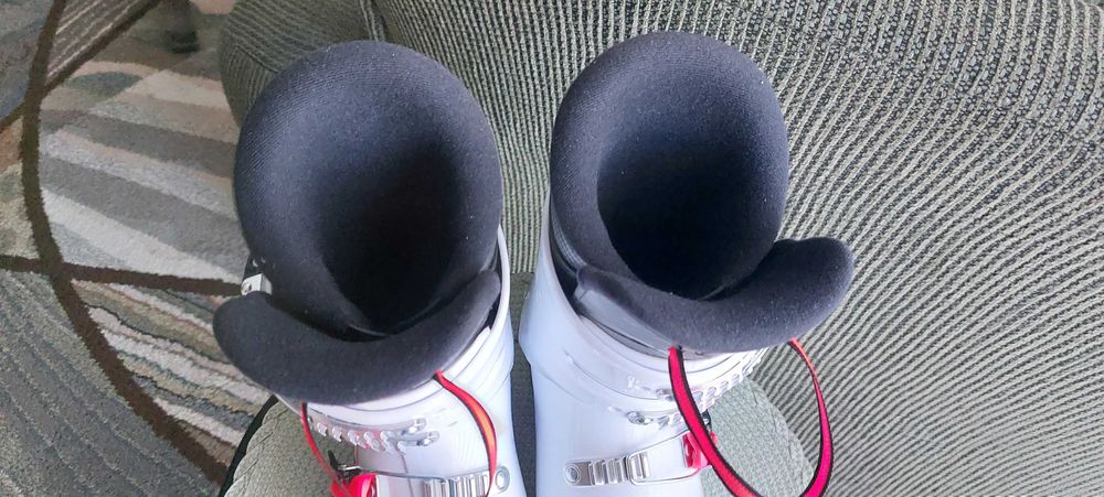 Гірськолижні черевики боти ROSSIGNOL HERO J 4