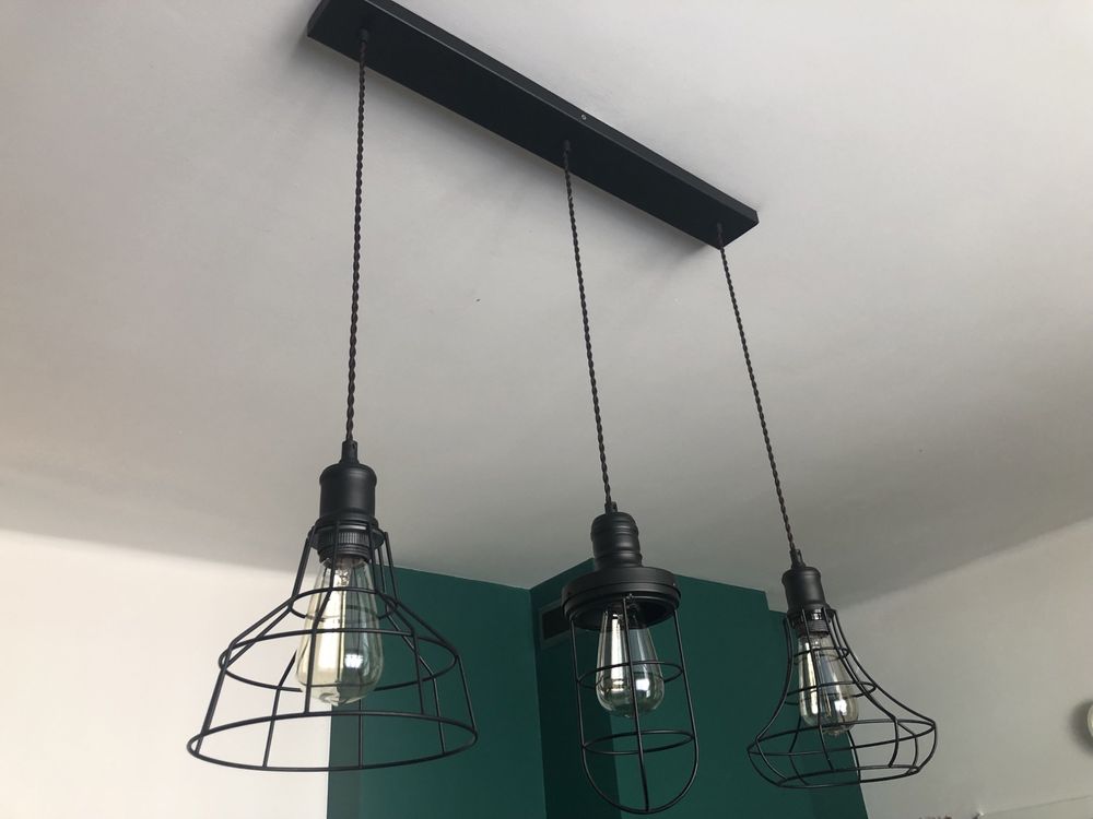 Lampa sufitowa z 3 kloszami