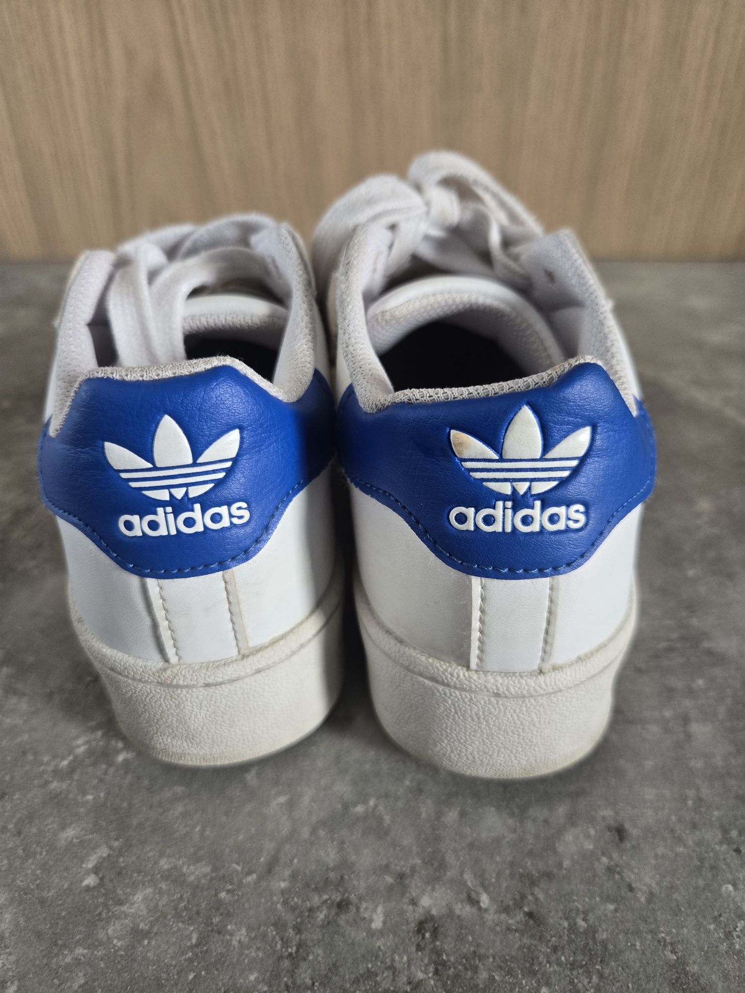 Sneakersy chłopięce Adidas Superstar 34