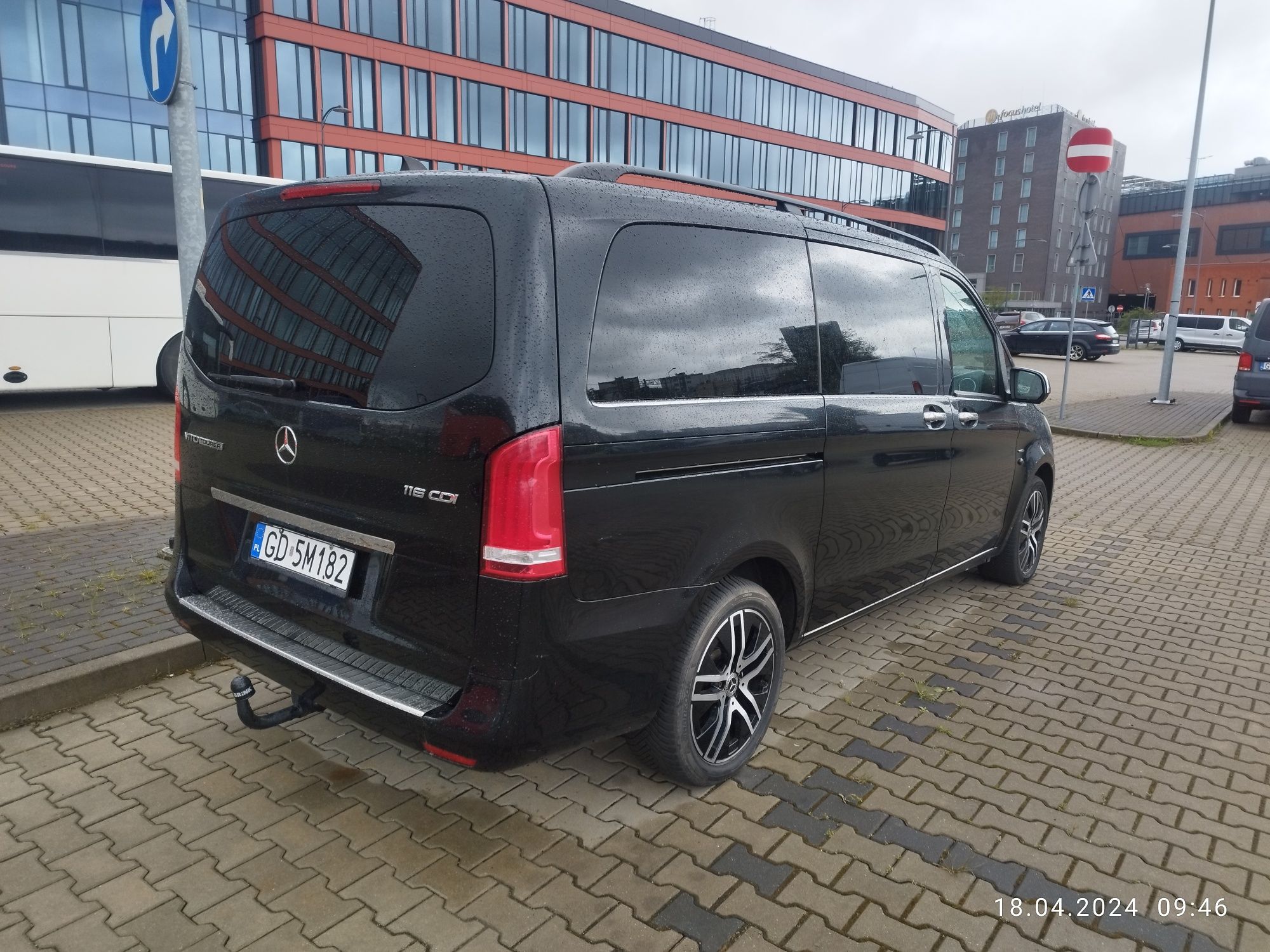 Wypożyczalnia Bus 8 osobowy Mercedes Vito Wynajem