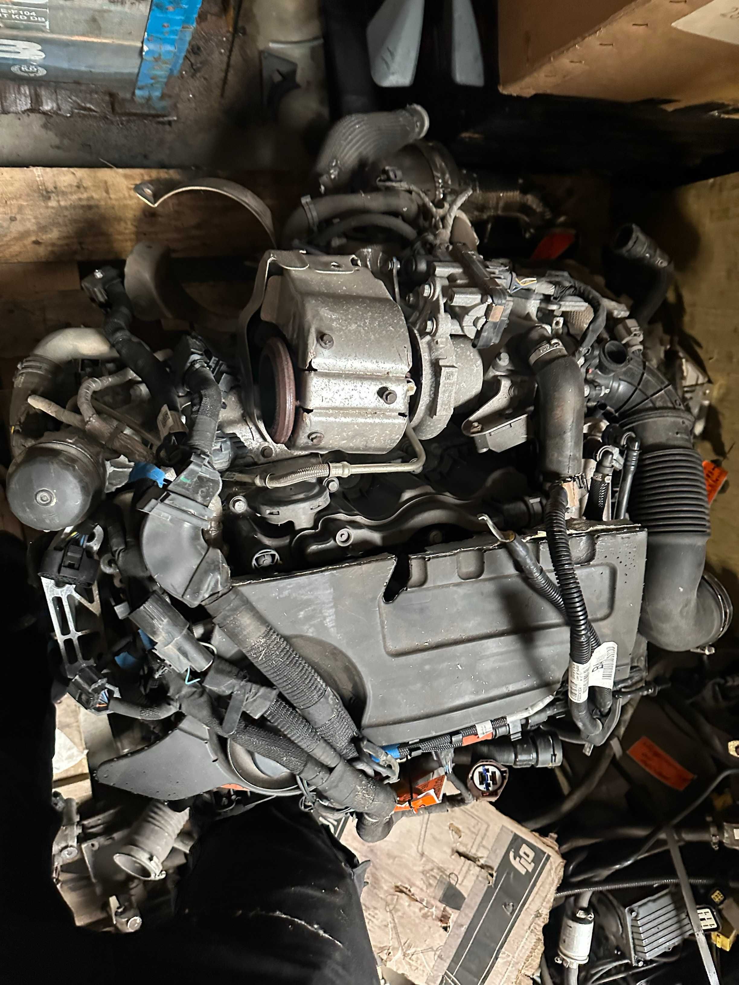 Range Rover Evoque DIscovery sport motor LR073828 com 6500km