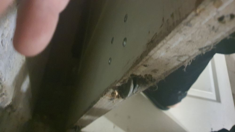 Продам двері з розсувною системою в гараж або сарай чи підвал