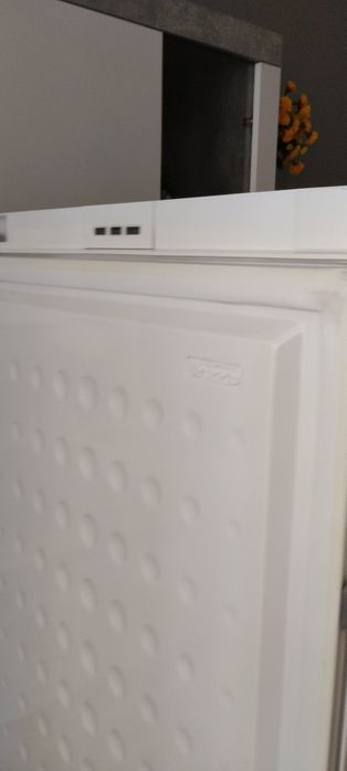 Морозильна камера Beko