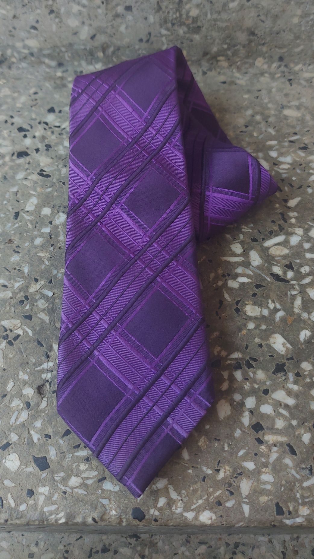 krawat jedwabny 100% jedwab silk fioletowy wzory