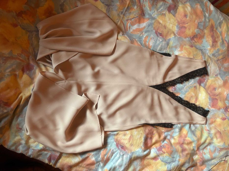 sukienka długa wieczorowa w stylu retro, kolor cielisty, BCBG