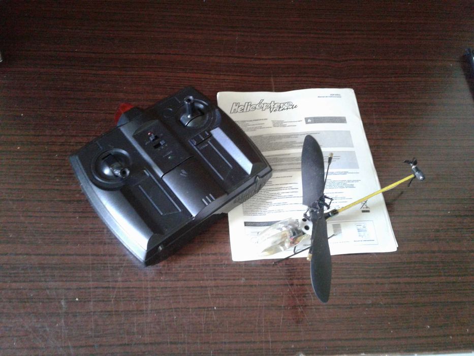 Helicóptero voador recarregável, como NOVO!