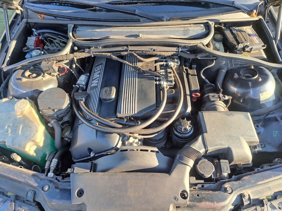BMW E46 Sedan 323 170km GAZ 263tyś opłacony dla majsterkowicza