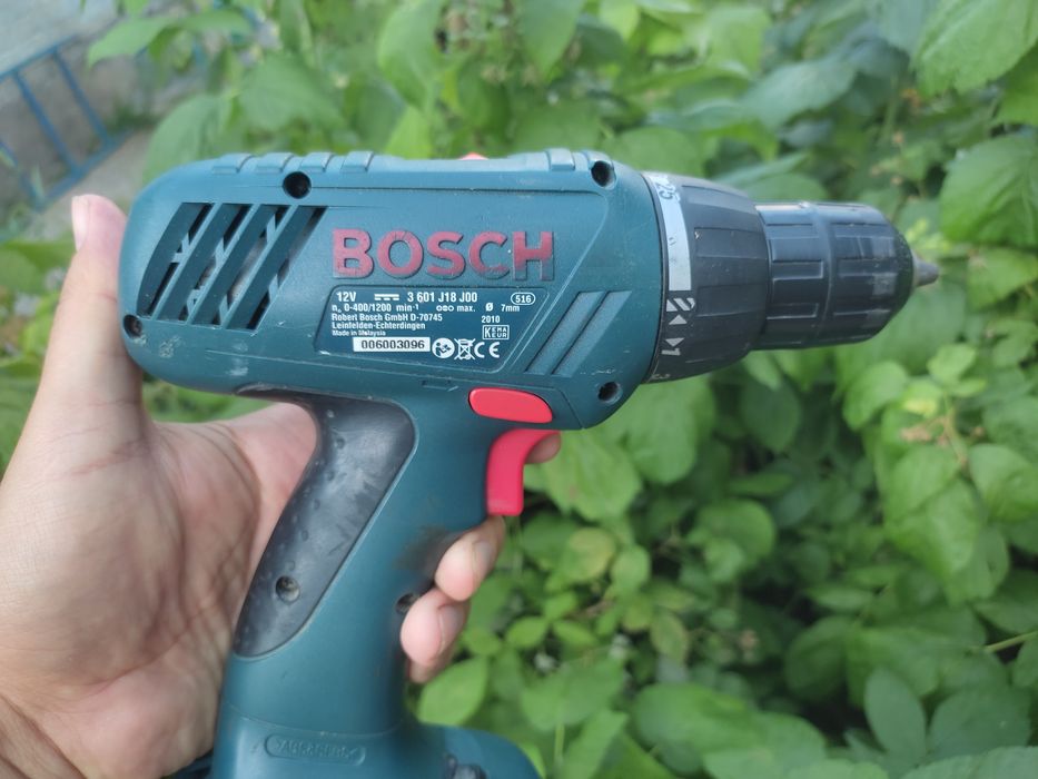 BOSCH GSR 12-2 Professional - акумуляторна дрель-шуруповерт.