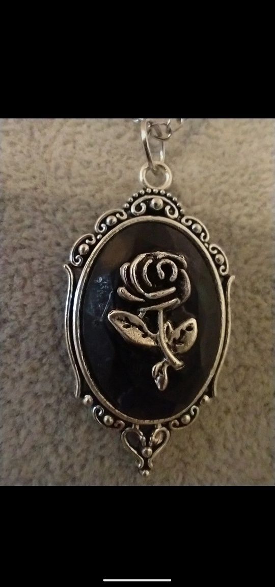 zestaw biżuterii czarna róża