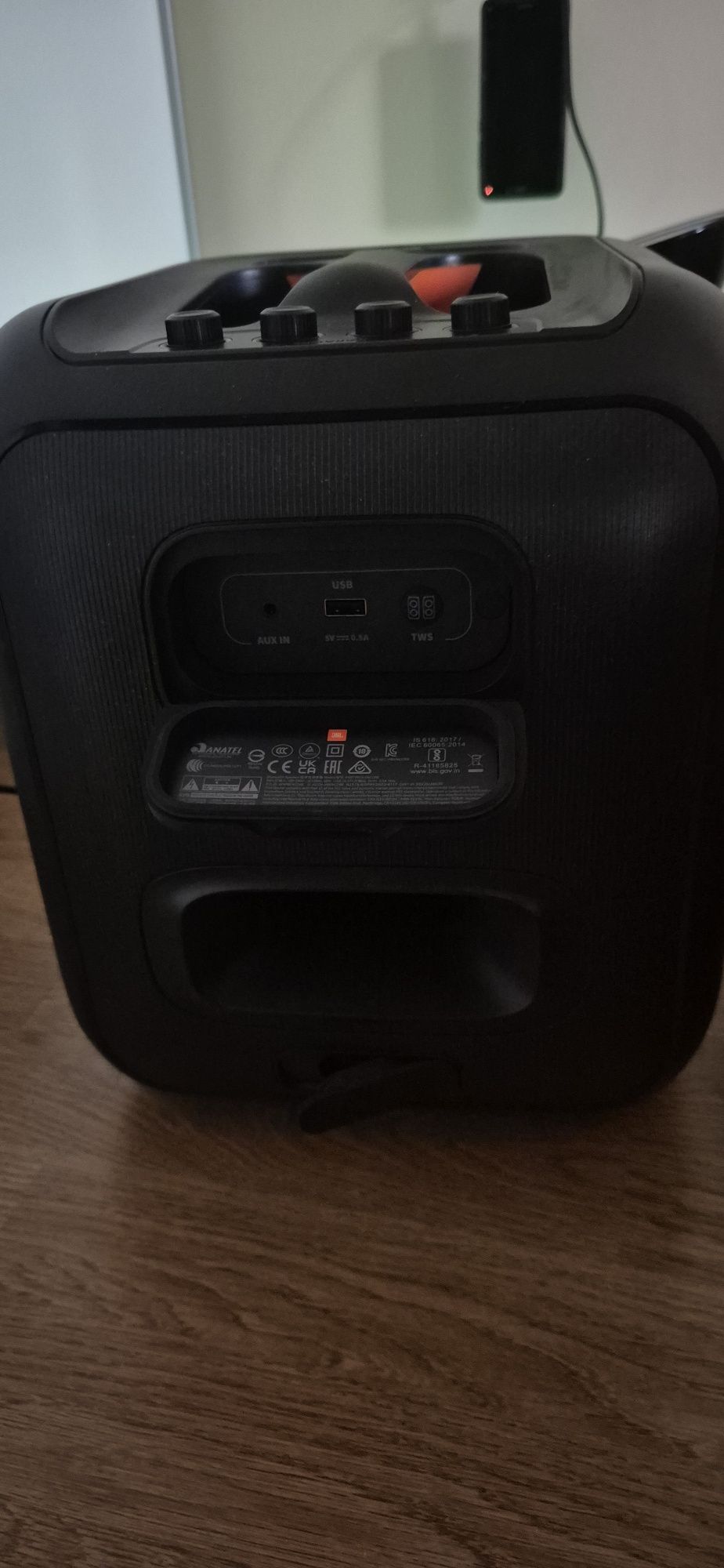 Sprzedam jbl partybox encore full wersja stan bdb